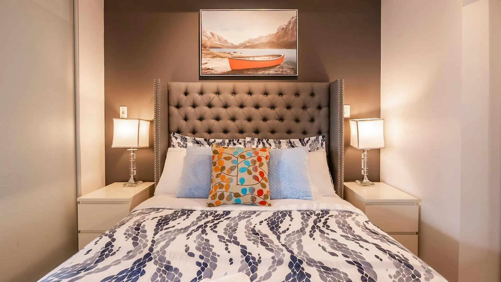 Luxury 1-Bedroom Condo In Dt Toronto 0*,  Canada